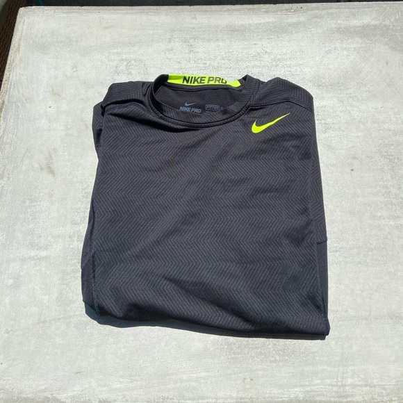 Nike Pro Long Sleeve Dri-Fit - Black striped - Picture 1 of 3